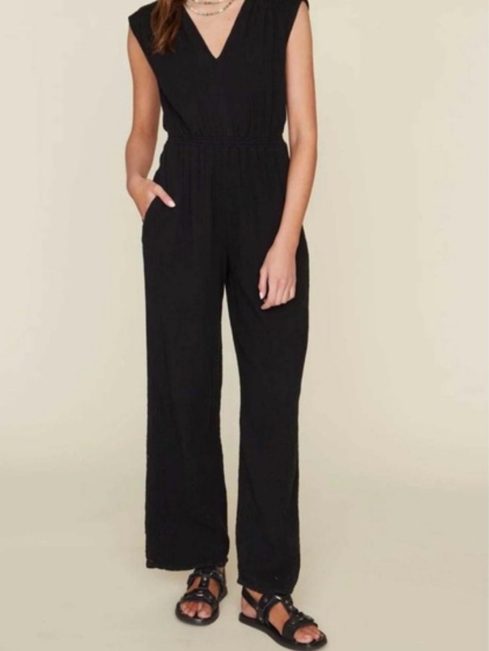 XiRENA Black V-Neck Cap Sleeve Jumpsuit